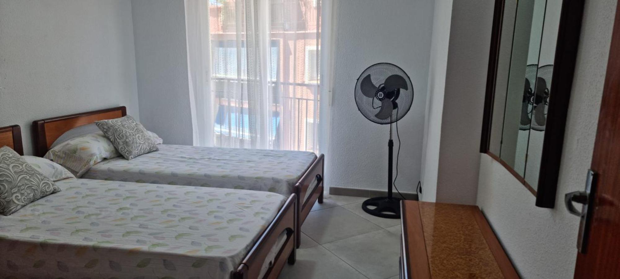 Doble A 100 M De La Playa Homestay *